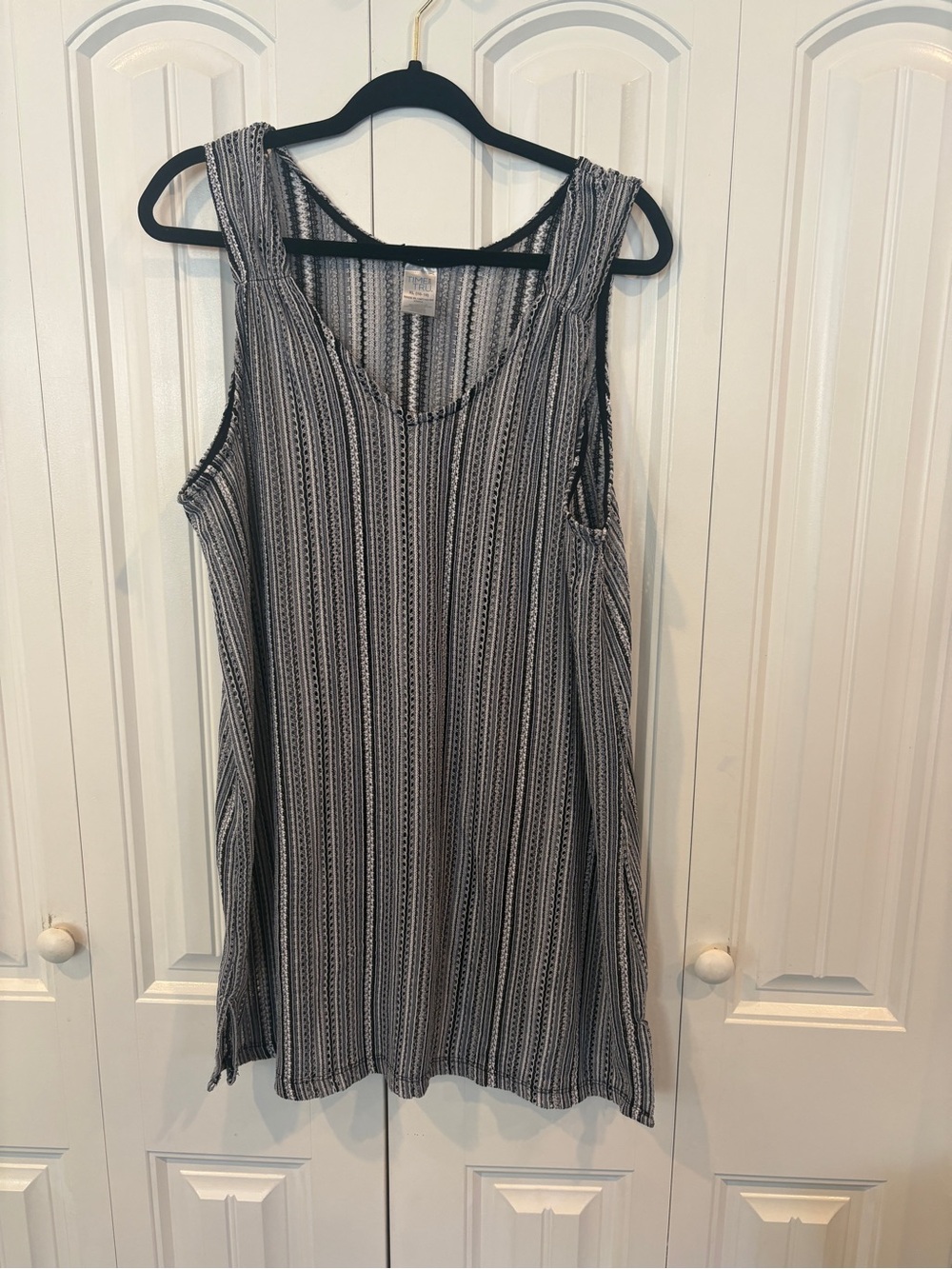Time and tru black and gray swimsuit coverup size XL